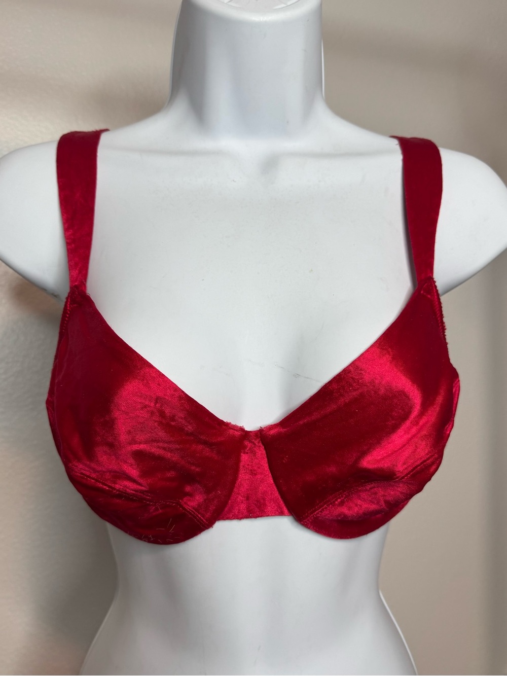 Red Satin Victoria’s secret Underwire Bra - Women's Intimates